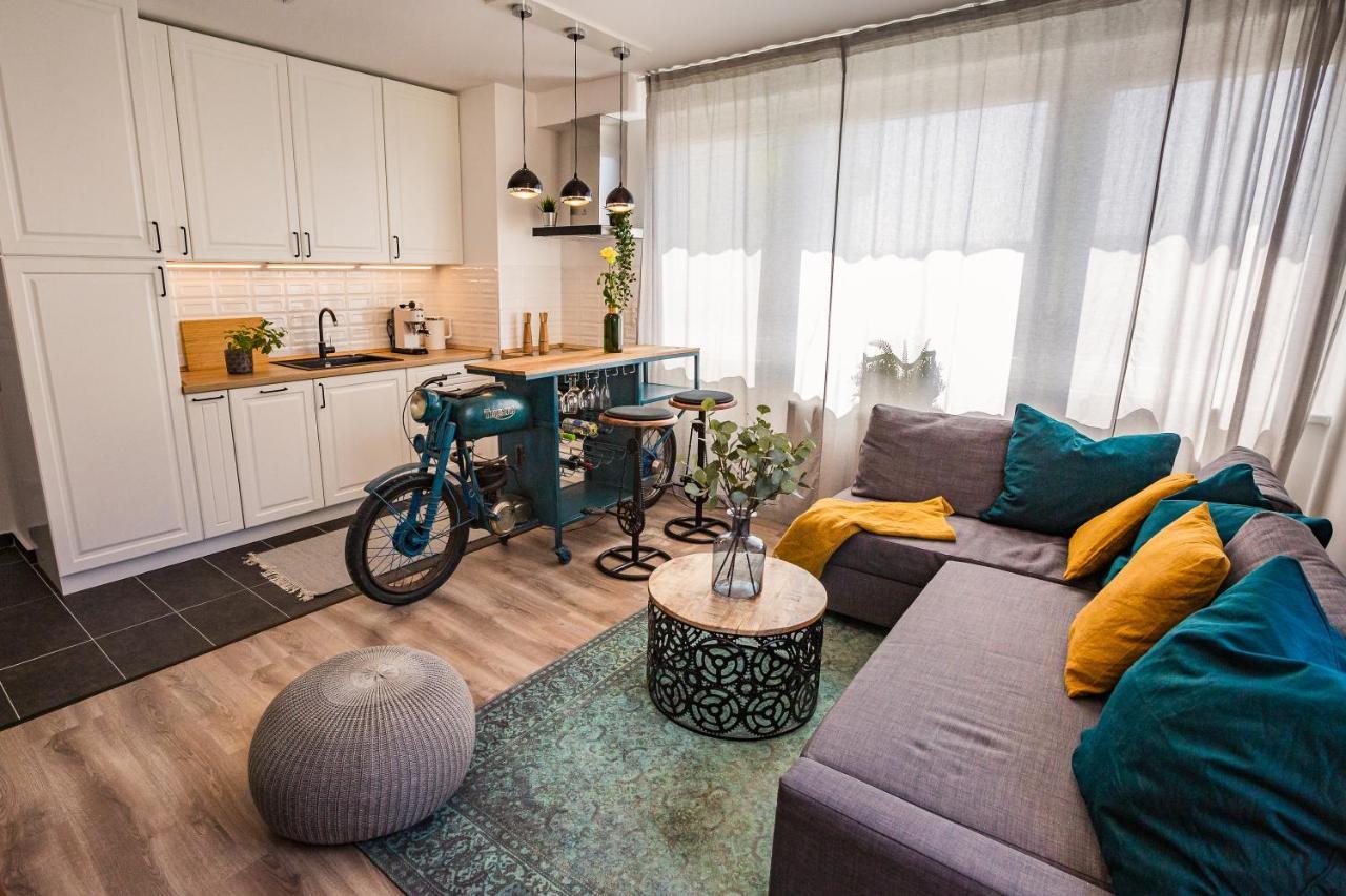 Stylish Oasis Central Apartment With Ac And Parking Budapest Exterior photo